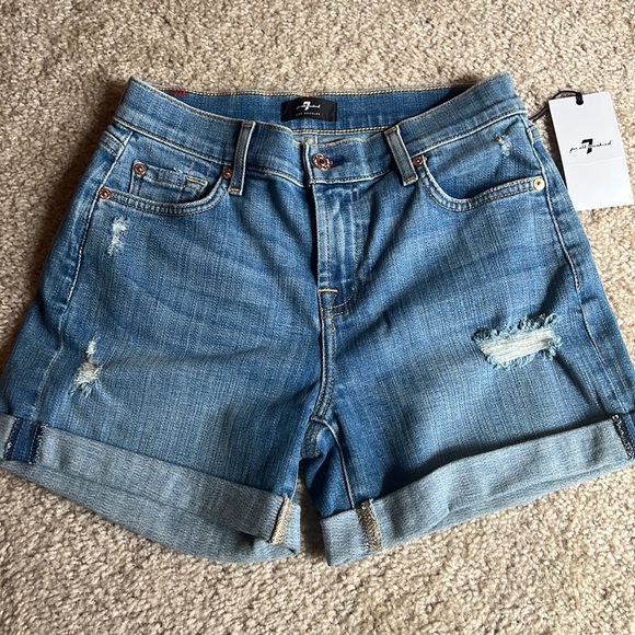 Seven for all mankind mid roll distressed light wash shorts 4” size 26 blue - Picture 2 of 8